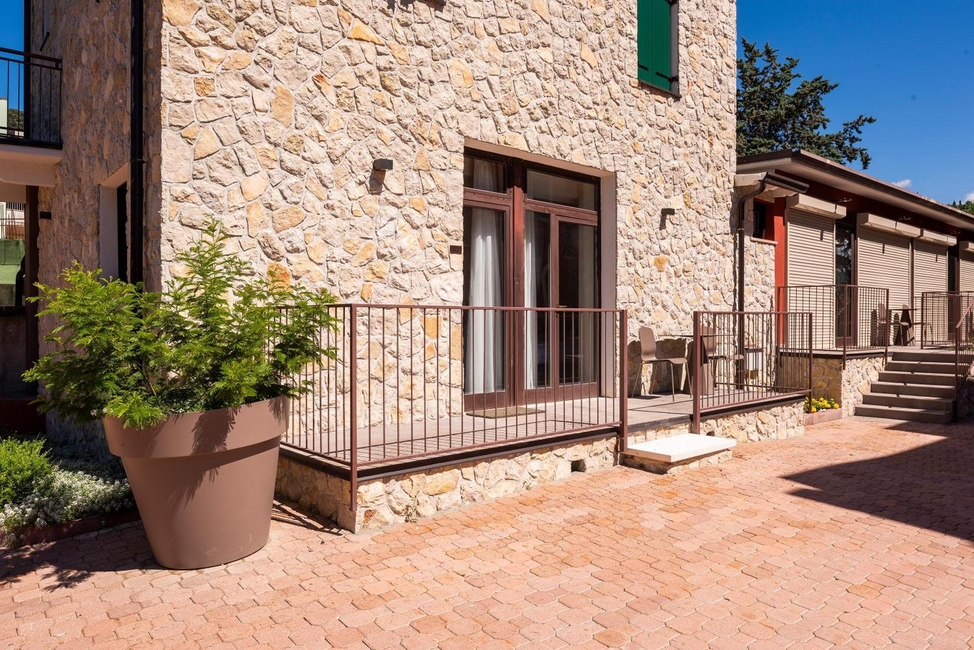 Sporthotel Olimpo Garda  Exterior photo
